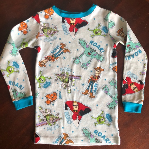 KIDS DISNEY PAJAMAS - Picture 3 of 7